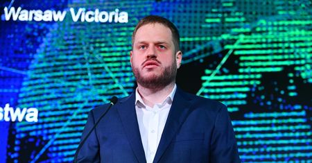 Zatrzymano hakera ws. spoofingu. Minister Cieszyński o śledztwie