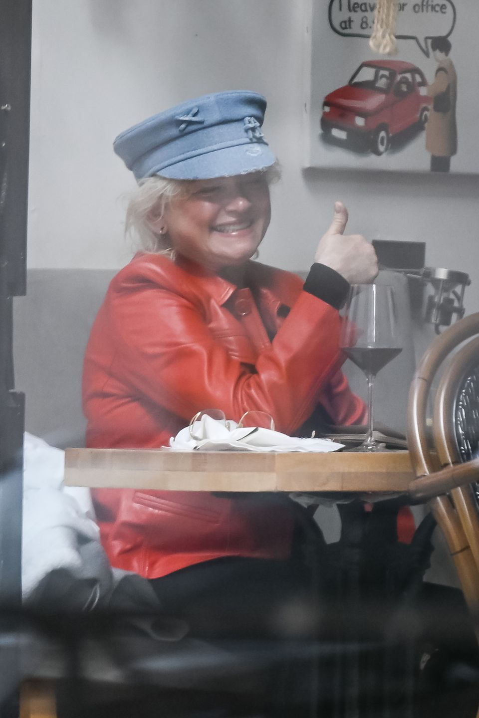 Katarzyna Figura uskutecznia wypad do knajpy