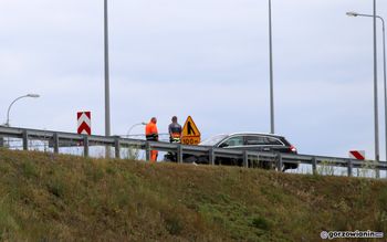 Gorzów: Uderzył w barierki na S3. Porzucił opla i uciekł pieszo