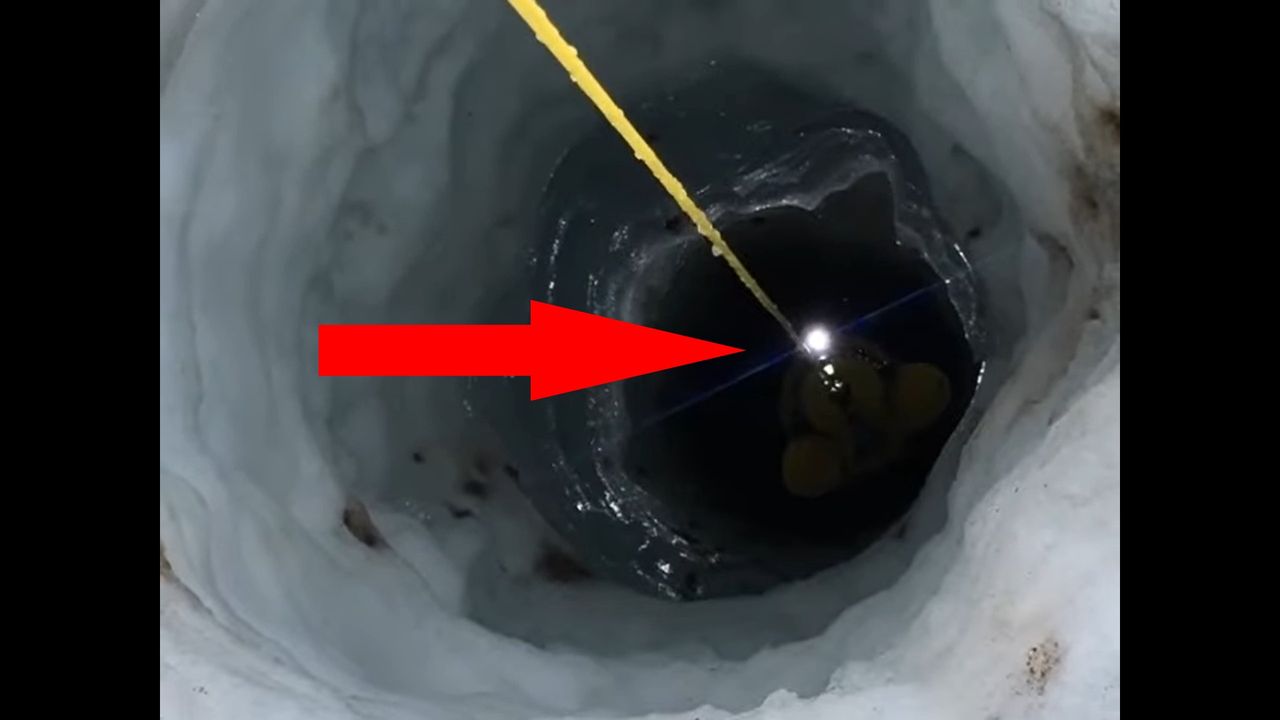Kamera spadła 600 metrów. Nagrała, co kryje się w lodzie Antarktydy