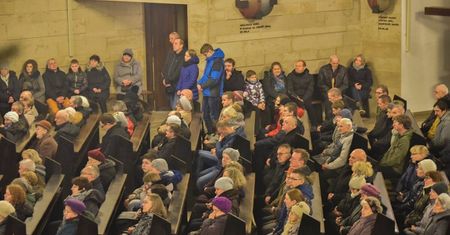 Pasterka 2024: Ile trwa msza 24 grudnia? Czy jest obowiązkowa?