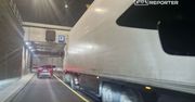 Warszawa: Ciężarówką chciał wjechać do tunelu w Al. Jerozolimskich