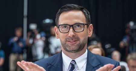 Orlen tłumaczy się z cen. Steinhoff nie dowierza. "W czasach Gierka i Jaruzelskiego bym się nie dziwił"