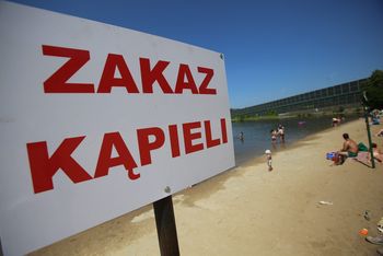 Główny Inspektor Sanitarny: Zakaz kąpieli w sześciu morskich kąpieliskach