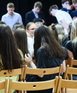 Dzieci zasłabły na apelu. Ewakuowano szkołę