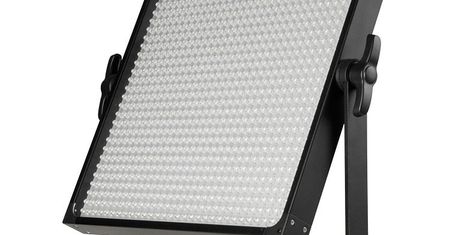 Nowe lampy reporterskie Pixel i panel LED z funkcją błysku