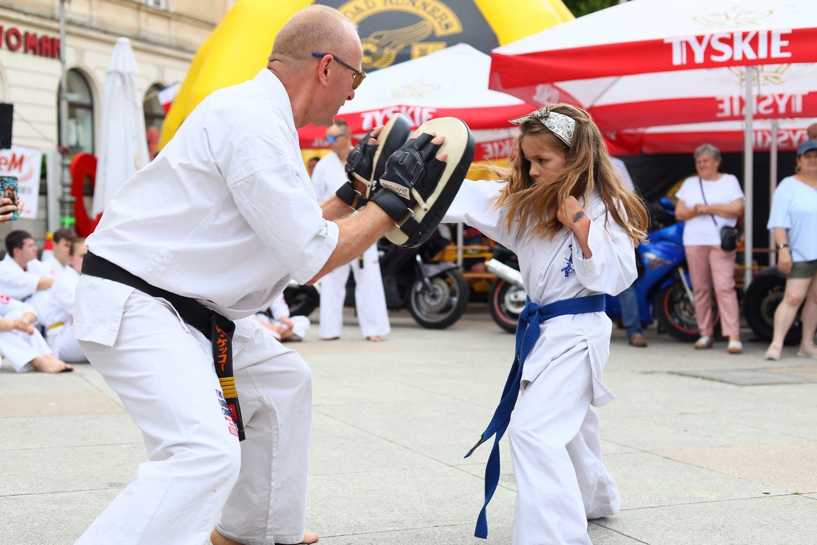 Pokazy Karate Kieleckiego Klubu Sportowego Karate braci Kęćko zgromadziły sporą widownię