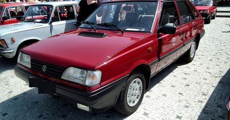 30 urodziny Poloneza Caro. Sprawdź, co wiesz o kultowym aucie