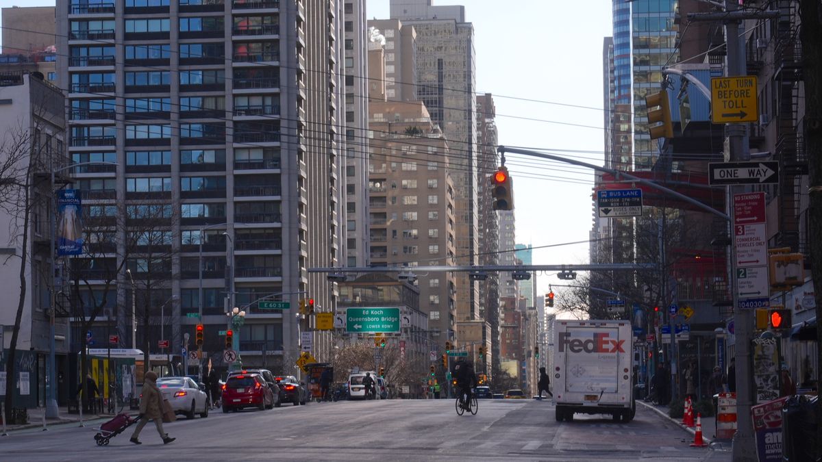 NEW YORK, UNITED STATES - JANUARY 07: A view of traffic in the streets after congestion pricing began in New York, United States on January 07, 2025. In New York City, USA, as the fourth day of the new congestion charges for entering southern Manhattan by car began, early data indicated a rise in subway and bus usage. Additionally, there was a notable decrease in traffic following the implementation. The $9 toll for drivers entering Manhattan during peak hours is the first of its kind in the United States. It aims to reduce traffic congestion, enhance air quality, and generate $15 billion for upgrades to the city's public transportation system. (Photo by Selcuk Acar/Anadolu via Getty Images)