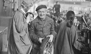10 haseł z PRL-u. Młodsi nie mają szans na komplet punktów