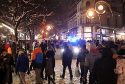 Koronawirus w Polsce. Tłum na Krupówkach. Zaskakująca ocena