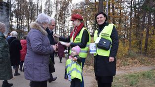 Pogorzelice: Rzesza wolontariuszy kwestowała na rzecz hospicjum. "Rekordowa liczba wspierających"