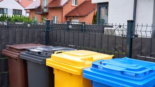 Gdzie postawić śmietnik? Ostre przepisy od 20 września i paraliż na małych działkach