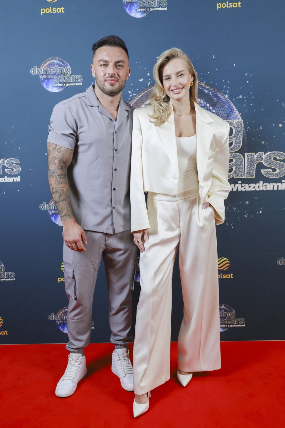Karolina Pisarek-Salla, Roger Salla
