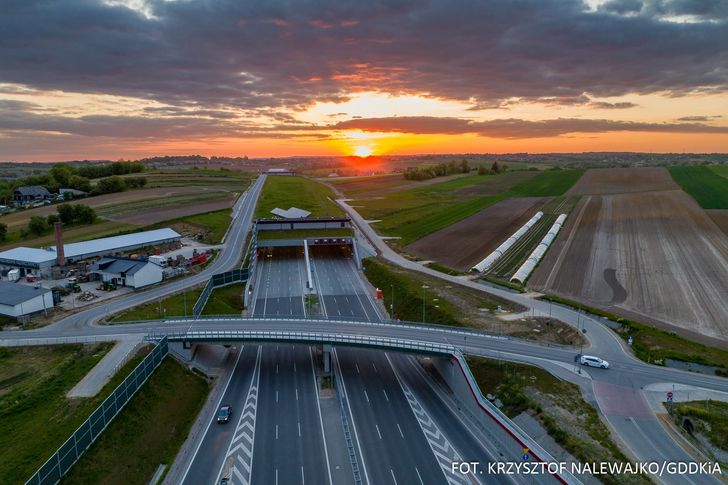 S52: w tunelach na Północnej Obwodnicy Krakowa limit rośnie do 100 km/h