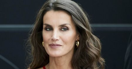 Królowa Letizia w czerwieni. Zadała szyku