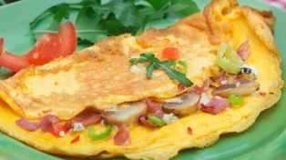Biorę 2 jajka i robię omlet. Z tego klasycznego przepisu wychodzi za każdym razem