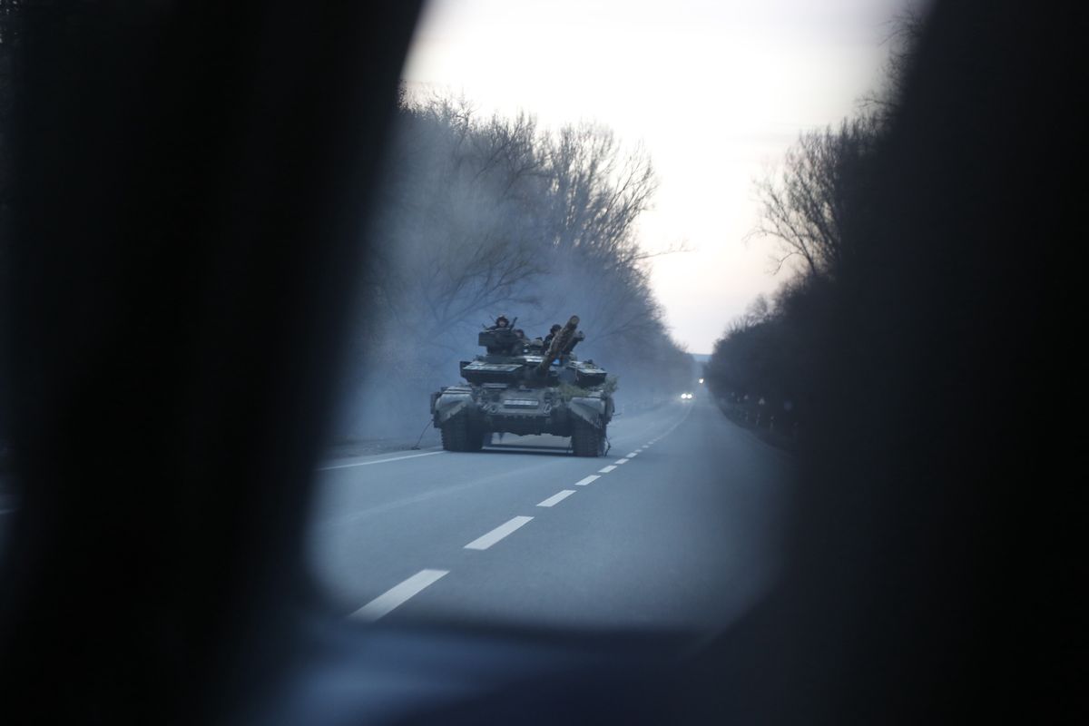 Błaszczak: Konwój z amunicją dotarł do Ukrainy 