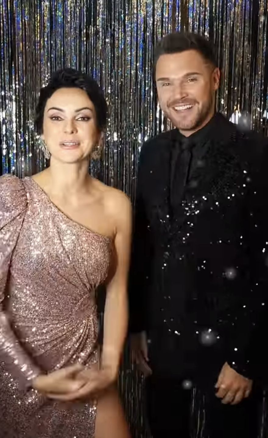 Dorota Gardias w wieczorowej sukni z połyskiem