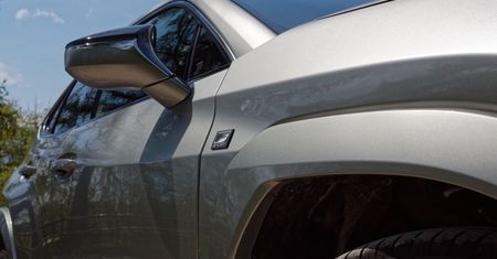 Kilkuletni SUV premium czy nowy "chińczyk"? OTOMOTO kusi ofertami