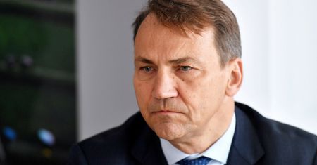 Sikorski nie pojawił się na przemówieniu Bidena w Warszawie: to był mój mały protest