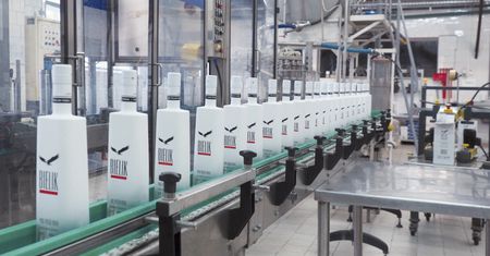 Mazurska Manufaktura Alkoholi chce wejść na giełdę. Ma warunek do spełnienia