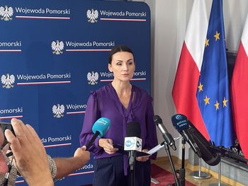 Nowy Dwór Gdański: Zalanych jest 300 domów. Strażacy nadal walczą z żywiołem