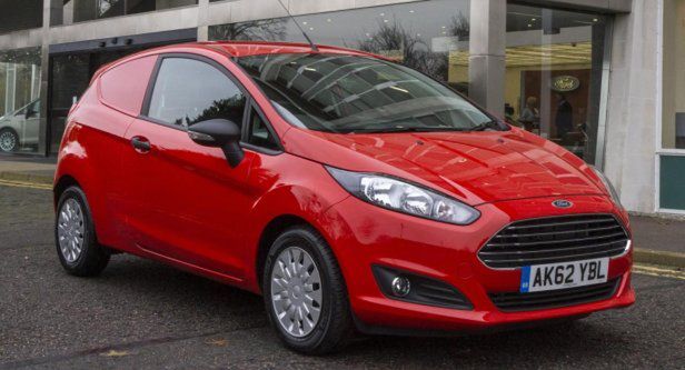 Odświeżony Ford Fiesta Van [wideo]