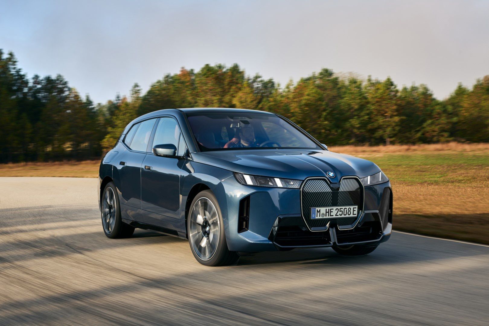 BMW iX po liftingu