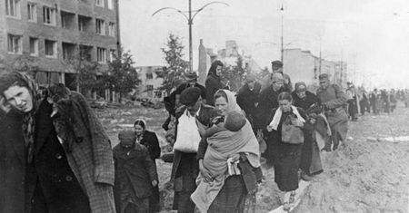 Warszawa. Pamiętnik z Powstania. Tak poddawał się Mokotów. Muzeum Dulag 121 zbiera relacje
