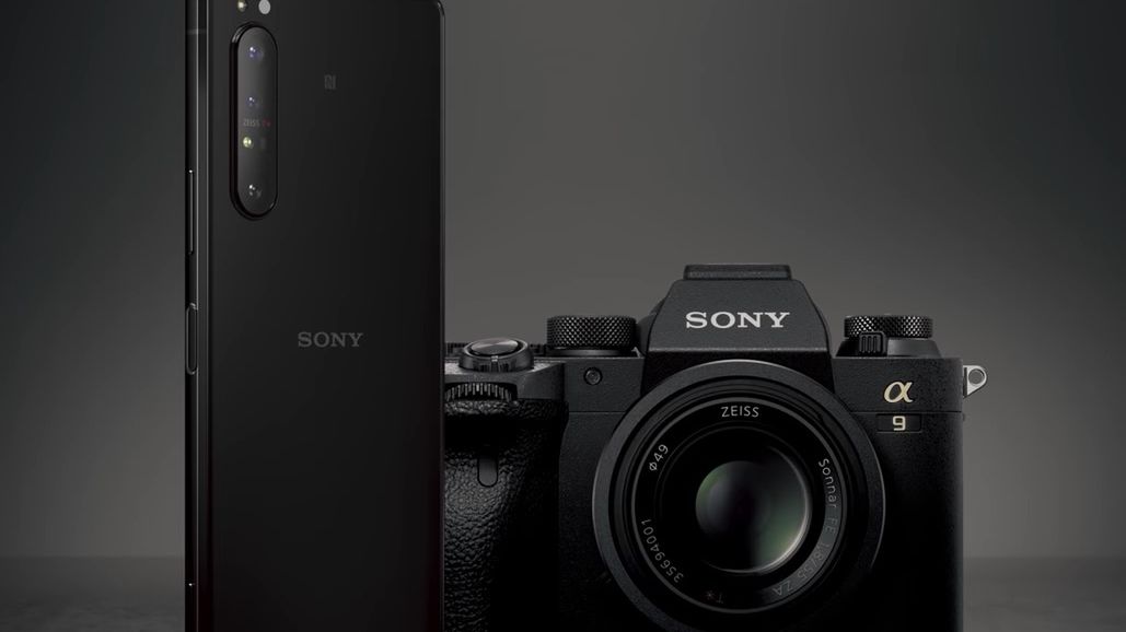 Sony Xperia 1 II oficjalnie. Telefon z aparatem szybkim jak Sony A9 II 1