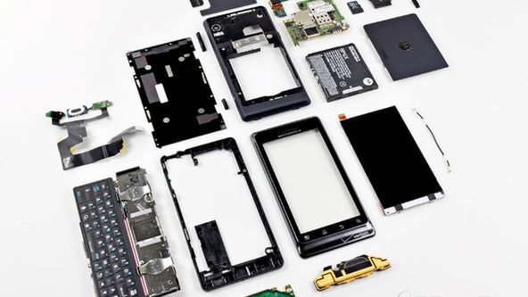 Co kryje pod obudową Motorola DROID 2? 1