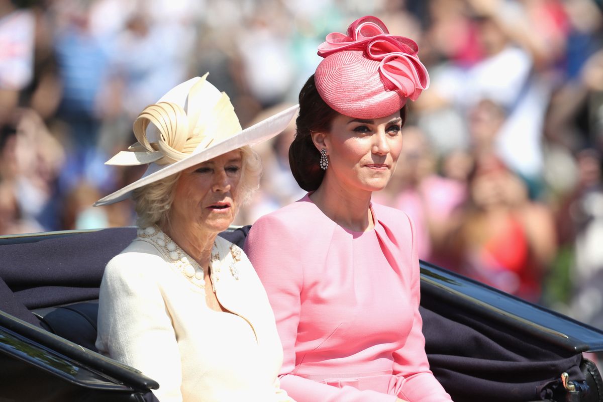Księżna Camilla i księżna Kate są skłócone.
