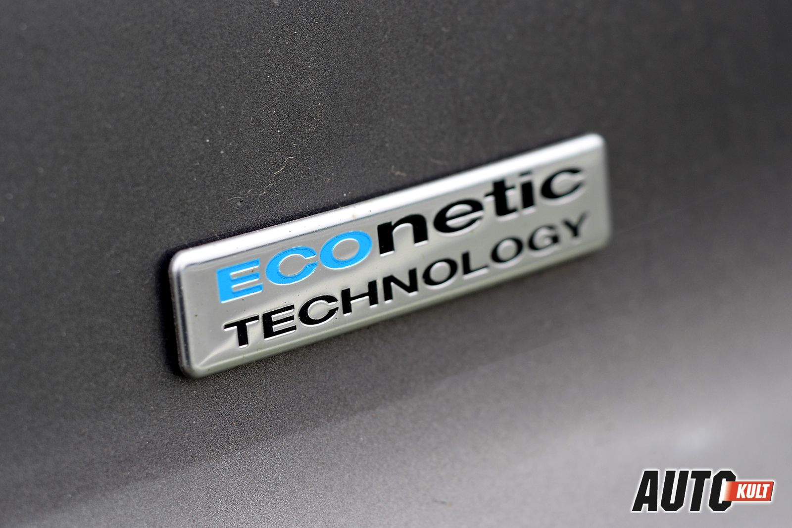 Volkswagen Golf Variant VII 2,0 TDI Highline vs. Ford Focus Kombi 1,6 EcoBoost Titanium - test  [galeria] 12