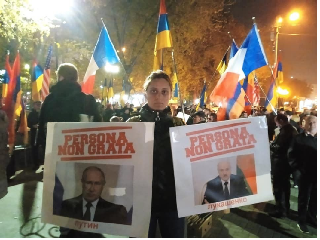 Protest w Erewaniu przeciwko przyjazdowi Łukaszenki i Putina.