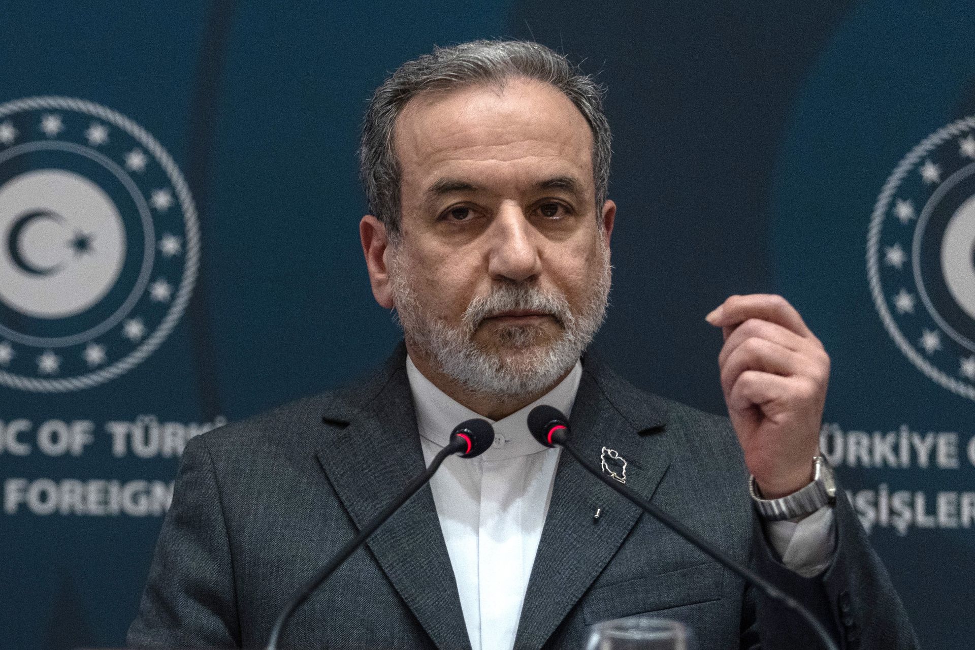 Iran przyspiesza negocjacje nuklearne – szef MSZ zapowiada umowę w kilka dni