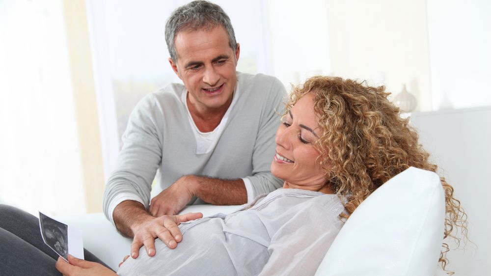 Zamrażanie komórek jajowych szansą na późne macierzyństwo.