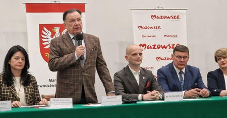 Mazowsze podpisuje pierwsze umowy! W regionie płockim to ponad 80 inwestycji