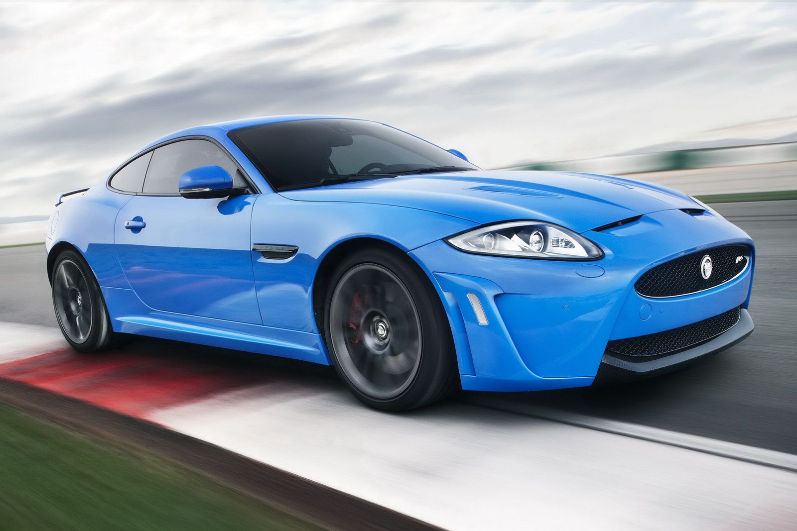 Jaguar XKR-S