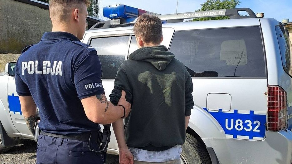 Uczniowie przynieśli do szkoły narkotyki