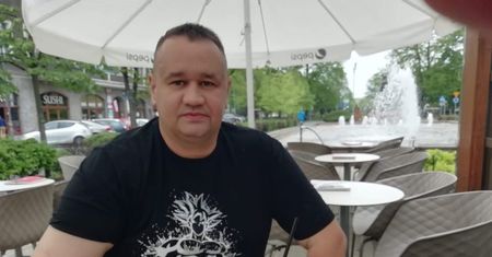 Listonosz wyrzucony z pracy za posty na Facebooku. "Wszystko robiłem w dobrej wierze"