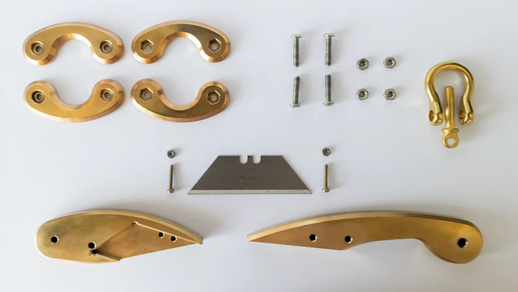 Kraken Blade – ostry jak brzytwa nóż z mosiądzu. Inspirowany morskimi potworami 4
