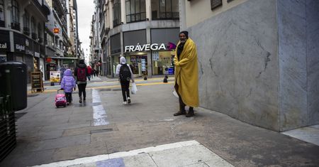Europa walczy z falą upałów, a w Argentynie mróz zaskoczył mieszkańców
