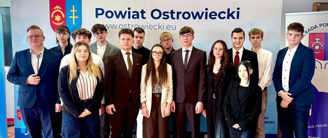 36 uchwał w pierwszym roku. Młodzieżowa Rada Powiatu Ostrowieckiego podsumowała działalność