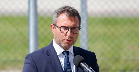 Kolejna odsłona afery mailowej. W tle poparcie "o. Tadeusza"