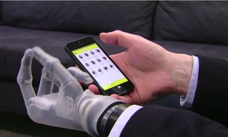 Touch Bionics to pierwsza proteza sterowana smartfonem