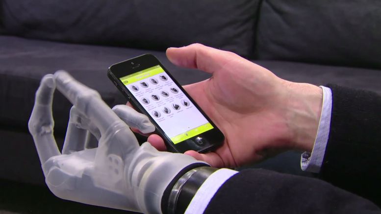 Touch Bionics to pierwsza proteza sterowana smartfonem 1