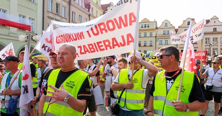 Donald Tusk o związkowcach w spółkach Skarbu Państwa. "Kazali mi obiecać jedną rzecz"