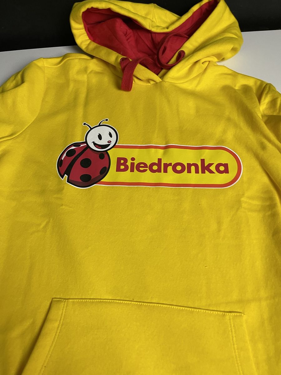 Biedronka Fan Collection, czyli ubrania z logiem dyskontu