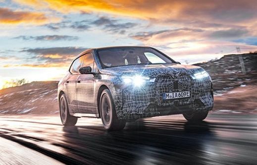 We wrześniu Polacy kupili o 11 proc. mniej nowych aut klasy premium. Liderem BMW